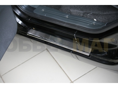 Накладки на пороги Russtal шлифованные с надписью на седан для Lada Vesta 2015-2021