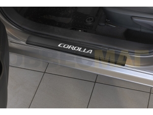 Накладки на пороги Russtal карбон с надписью для Toyota Corolla № TOYCR13-06