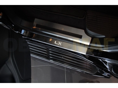 Накладки на пороги Russtal карбон с надписью для Lexus LX-570/450d 2015-2021