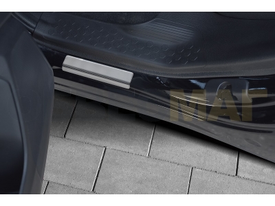 Накладки на пороги Russtal шлифованные с надписью для Subaru Forester 2016-2018