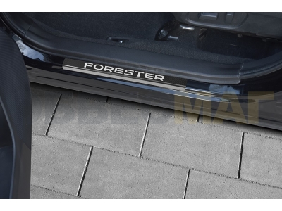 Накладки на пороги Russtal карбон с надписью для Subaru Forester № SBFOR13-06