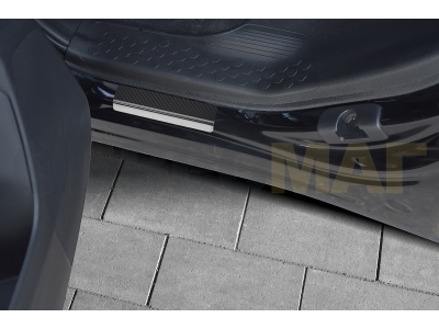 Накладки на пороги Russtal карбон с надписью для Subaru Forester 2016-2018