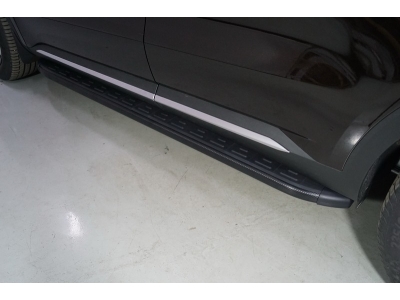 Пороги алюминиевые с пластиковой накладкой карбон черные для Kia Sorento № KIASOR20-15BL