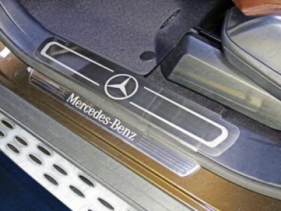 Накладки на пластиковые пороги лист шлифованный логотип Mercedes ТСС для Mercedes GLE Coupe 2015-2019