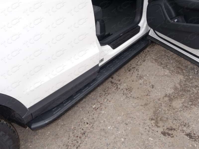 Пороги алюминиевые ТСС с накладкой чёрные для Audi Q3 2011-2018