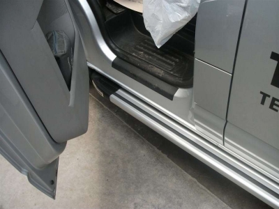 Пороги алюминиевые Brillant серебристые для Ford Kuga 2008-2013