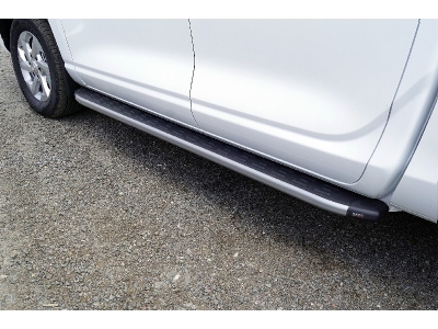 Пороги алюминиевые с пластиковой накладкой (карбон серебро) 1920 мм для Changan Hunter Plus 2.0 4WD 2023 – н.в.  CHANHUNPL23-24SL