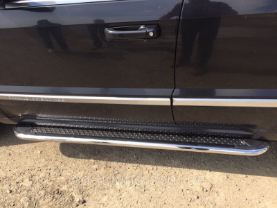 Пороги алюминиевые Maydos V2 Erkul для Cadillac XT5 2016-2021