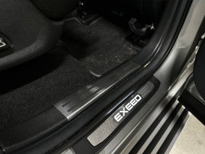 Накладки на пластиковые пороги (лист шлиф с полосой) 4шт для Exeed VX 2.0L 4WD 2023-н.в.