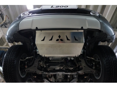 Защита радиатора (алюминий 4 мм) для Mitsubishi L200 2015-2023 (V - все), Mitsubishi Pajero Sport 2016-н.в. (V - все), FIAT Fullback 2016-2019 (V - все)