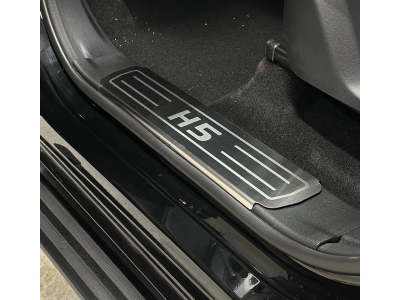 Накладки на пластиковые пороги (лист шлифованный надпись H5) 4шт для Haval H5 Diesel 4WD 2024-н.в.