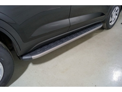 Пороги алюминиевые с пластиковой накладкой (карбон серые) 1720 мм ТСС для Hyundai Creta II 2021 – н.в.