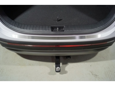 Накладка на задний бампер (лист шлифованный) для Hyundai Santa Fe IV Рестайлинг 2020 – 2023 HYUNSF21-06