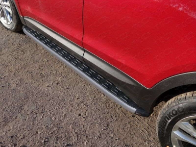 Пороги алюминиевые ТСС с накладкой серебристые для Hyundai Santa Fe 2015-2018