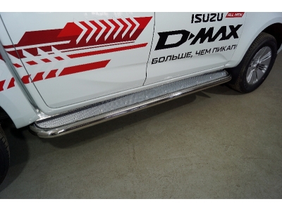 Пороги с площадкой (нерж. лист) 60,3 мм ТСС для Isuzu D-Max 2019 – н.в.