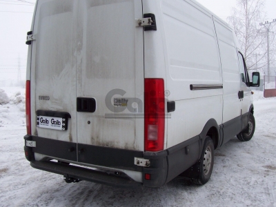 Фаркоп оцинкованный для Iveco Daily фургон/шасси 1999-2014, 2014-н.в. условно-съемное крепление шара