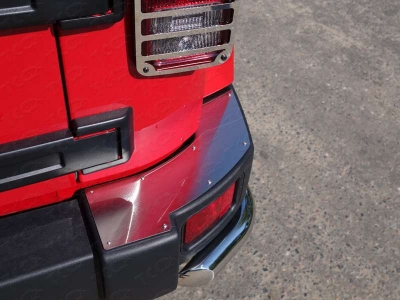 Накладки на задний бампер шлифованные 2 штуки ТСС для Jeep Wrangler 3D 2010-2018