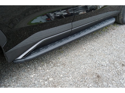 Пороги алюминиевые с пластиковой накладкой (карбон черные) 1820 мм для Jetour Dashing 1.5T 2WD 2022 – н.в. JETDASH23-01BL