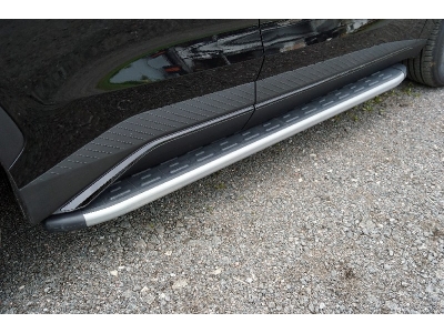 Пороги алюминиевые с пластиковой накладкой (карбон серебро) 1820 мм для Jetour Dashing 1.5T 2WD 2022 – н.в. JETDASH23-01SL