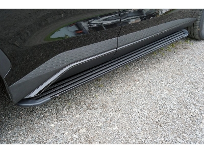 Пороги алюминиевые 'Slim Line Black' 1820 мм для Jetour Dashing 1.5T 2WD 2022 – н.в. JETDASH23-02B