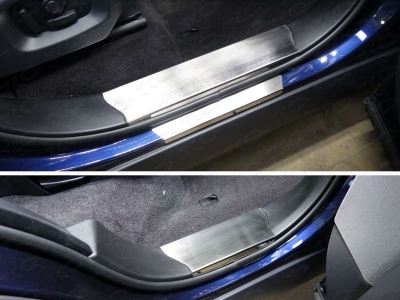 Накладки на пластиковые пороги шлифованный лист ТСС для Range Rover Sport 2013-2021
