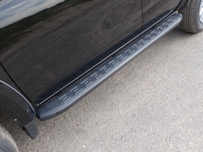 Пороги алюминиевые ТСС с накладкой чёрные для Mitsubishi L200 2015-2019
