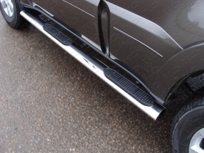Пороги труба овальная с накладками 120х60 мм ТСС для Mitsubishi Pajero 4 2011-2014