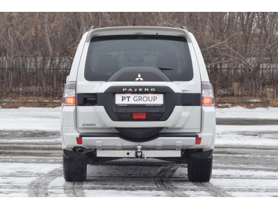 Фаркоп с нержавеющей накладкой для Mitsubishi Pajero 2015-2020 съемное крепление шара под американский квадрат
