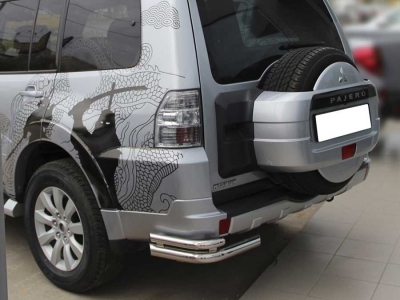 Защита заднего бампера "уголки" d 76+53 для Mitsubishi Pajero 4 2006-2011