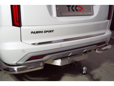 Накладка на заднюю дверь (лист шлифованный) для Mitsubishi Pajero Sport III Рестайлинг 2019 – н.в. MITPASPOR21-10