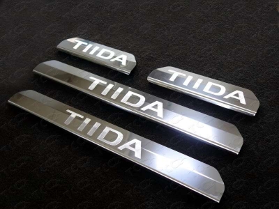 Накладки на пороги шлифованный лист надпись Tiida для Nissan Tiida № NISTII15-07