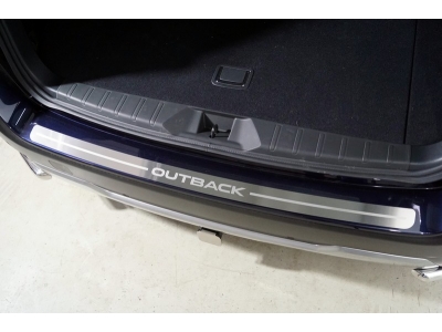 Накладка на задний бампер (лист шлифованный надпись Outback) для Subaru Outback VI Рестайлинг 2022 – н.в. SUBOUT21-08