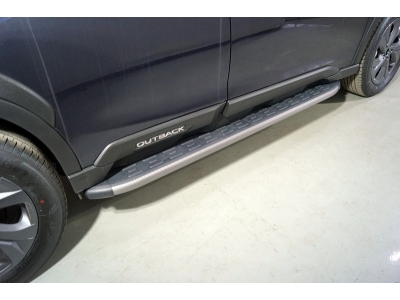 Пороги алюминиевые с пластиковой накладкой (карбон серые) 1820 мм ТСС для Subaru Outback VI Рестайлинг 2022 – н.в.