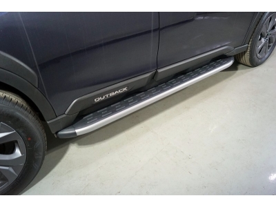 Пороги алюминиевые с пластиковой накладкой (карбон серебро) 1820 мм ТСС для Subaru Outback VI Рестайлинг 2022 – н.в.