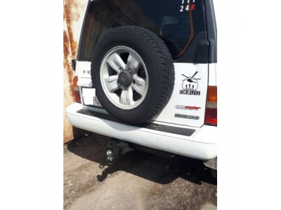 Фаркоп для Suzuki Escudo 5 дверей 1988-1998, Suzuki Vitara 1988-1998 съемное крепление шара под американский квадрат