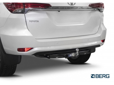 Фаркоп для Toyota Fortuner (кроме TRD) 2017-н.в. фланцевое крепление шара