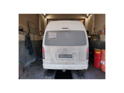 Фаркоп для Toyota Hiace H200 2004-2017, Toyota Regius Ace широкий кузов левый и правый руль 2005-2020 крепление шара на двух болтах