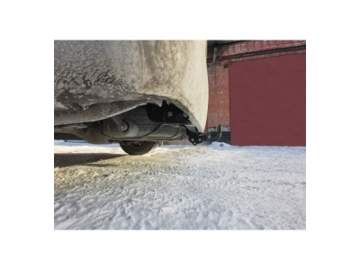 Фаркоп для Toyota Hiace H200 2004-2017, Toyota Regius Ace широкий кузов левый и правый руль 2005-2020 крепление шара на двух болтах