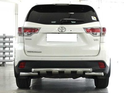 Защита заднего бампера d-60 с накладками для Toyota Highlander 2017-2019