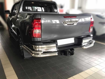 Защита заднего бампера "уголки" d-76+43 для Toyota Hilux VIII Рестайлинг 2020 – н.в.