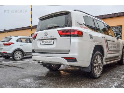 Фаркоп для Toyota Land Cruiser 300 2021-н.в. съемное крепление шара под американский квадрат