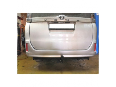 Фаркоп для Toyota Voxy 2014-2022, Toyota Noah 2014-2022, Toyota Esquire 2014-2022 крепление шара на двух болтах