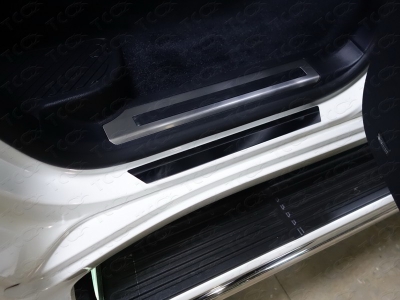 Накладки на пороги зеркальный лист ТСС для Toyota Land Cruiser 200 2015-2021