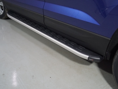 Пороги алюминиевые с пластиковой накладкой 1720 мм для Volkswagen Taos 2020 – н.в. VWTAO21-26AL