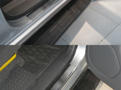 Накладки на внутренние пороги матовые 4 штуки Toyota Land Cruiser Prado 120 № 08-0731*