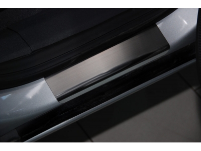 Накладки на внутренние пороги 4 штуки на седан и хетчбек 5 дверей Alu-Frost для Opel Astra H 2004-2015