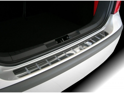 Накладка на задний бампер с силиконом на хетчбек Alu-Frost для Mazda 3 2013-2018