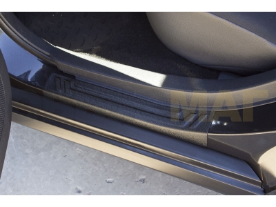 Накладки на пороги задних дверей Русская Артель для Nissan Almera 2013-2018