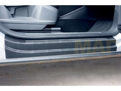 Накладки на пороги передних дверей Русская Артель для Volkswagen Tiguan 2016-2021