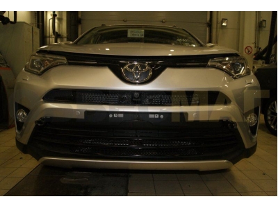 Защита радиатора Arbori черная сота 15 мм 4 штуки для авто с камерой для Toyota RAV4 2015-2019